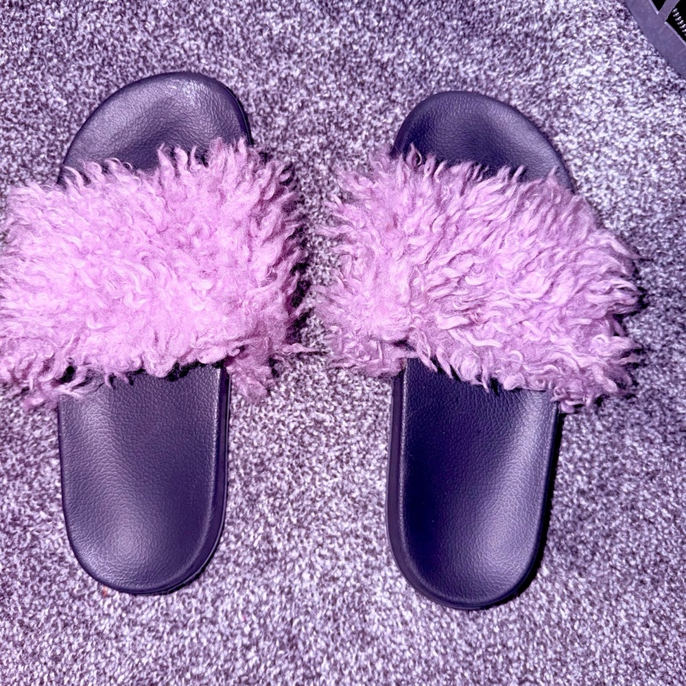 Cozy Plush Slide Sandals - Pink Faux-Shearling